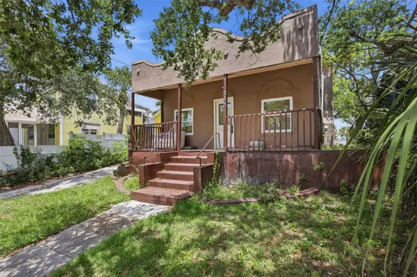 215 S OLEANDER AVE, Daytona Beach, FL 32118