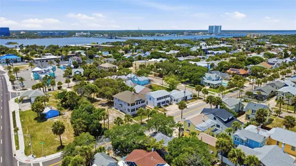 215 S OLEANDER AVE, Daytona Beach, FL 32118