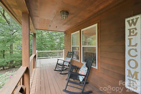 24 Oakwood RD, Candler, NC 28715