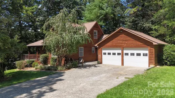24 Oakwood RD, Candler, NC 28715