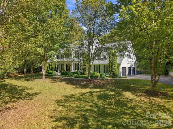 25 Jonathan Creek DR, Etowah, NC 28729