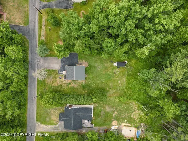 3084 Pleasant View DR, Kunkletown, PA 18058