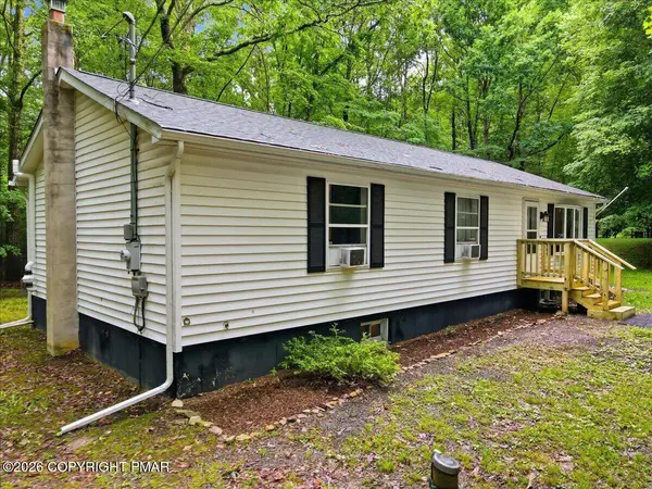 110 Gumwood LN, Kunkletown, PA 18058