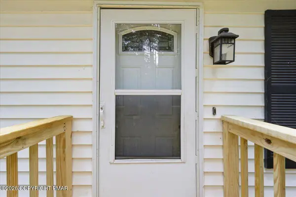 110 Gumwood LN, Kunkletown, PA 18058