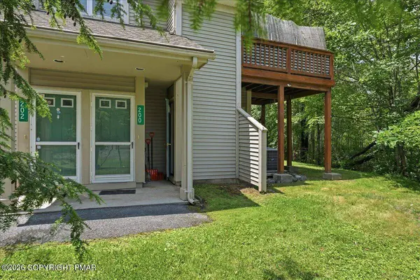 200 Turnberry VLG, East Stroudsburg, PA 18302