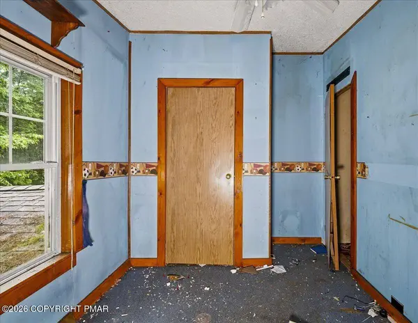 148 Walnut ST, Kunkletown, PA 18058