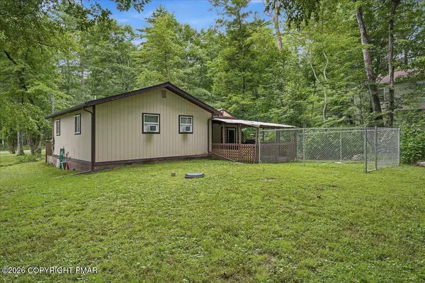 1280 Glenbrook RD, Bartonsville, PA 18321