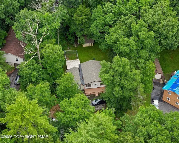 1280 Glenbrook RD, Bartonsville, PA 18321