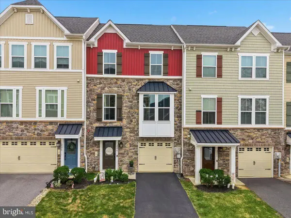 2396 EMANUEL CT, Easton, PA 18045