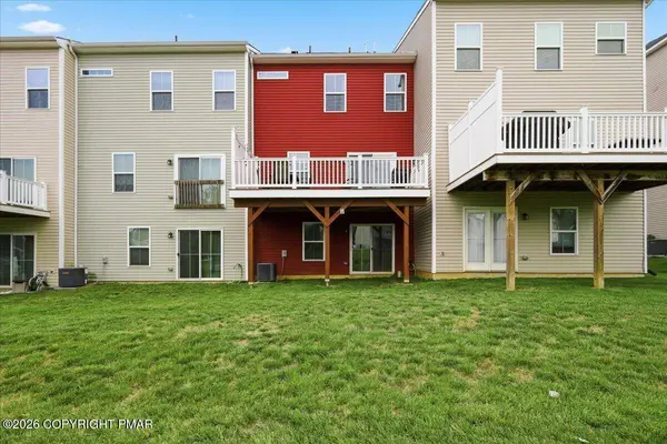 2396 Emanuel CT, Easton, PA 18045