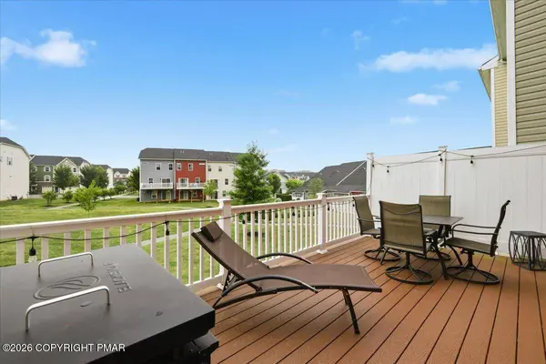 2396 Emanuel CT, Easton, PA 18045