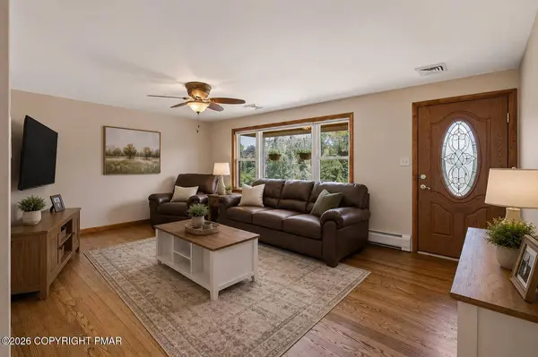236 Shine Hill RD, Henryville, PA 18332