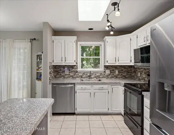 2145 Sassafras LN, Kunkletown, PA 18058