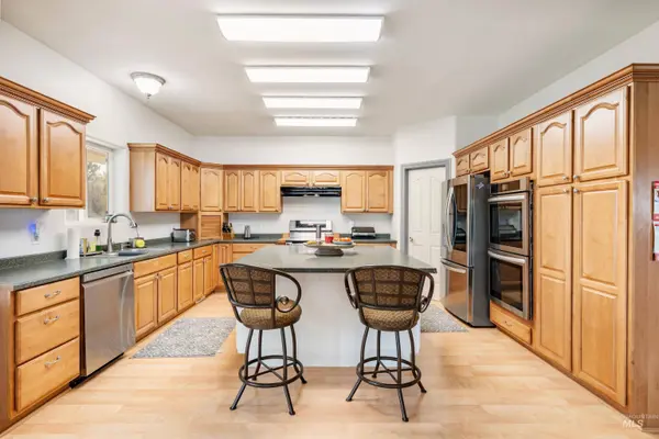 5530 E Tower Lane, Caldwell, ID 83607