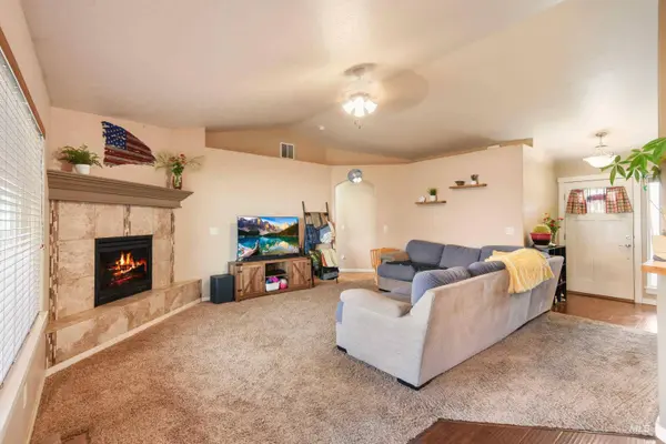 638 W Test Ct, Kuna, ID 83634