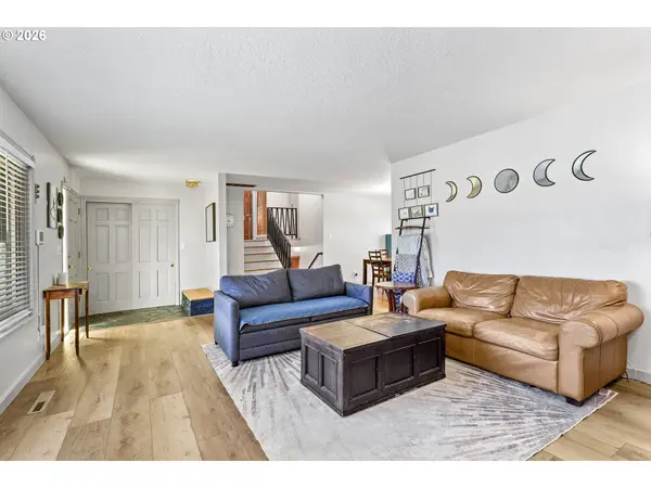 1324 NE BIRCHAIRE LN, Hillsboro, OR 97124