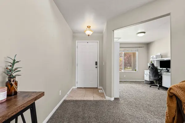 8848 N FRANKLIN DR, Eagle Mountain, UT 84005