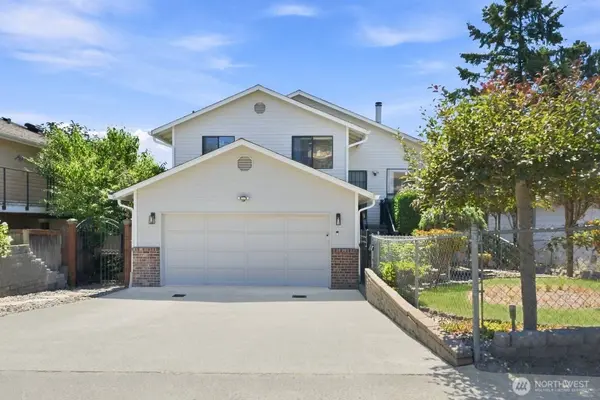 1011 N 28th PL, Renton, WA 98056