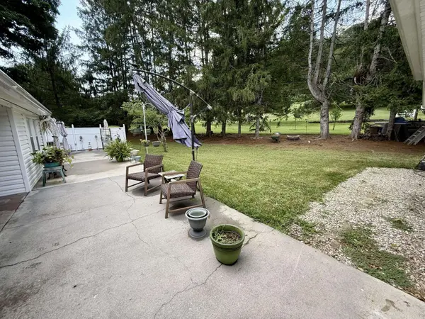 114 Orchard Dr, Narrows, VA 24124
