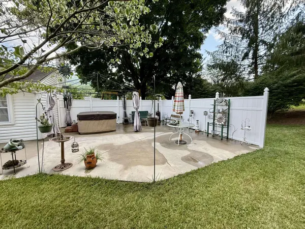114 Orchard Dr, Narrows, VA 24124