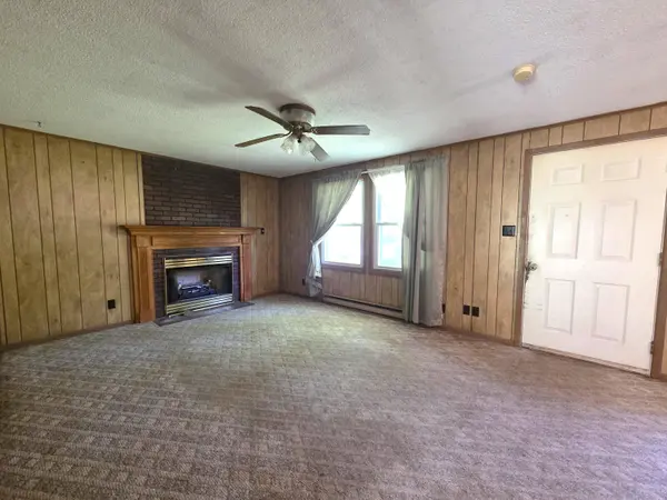 1210 Wolf Creek Rd, Narrows, VA 24124
