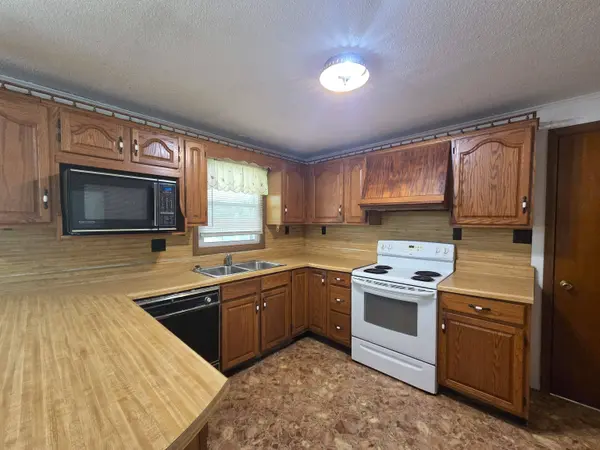 1210 Wolf Creek RD, Narrows, VA 24124