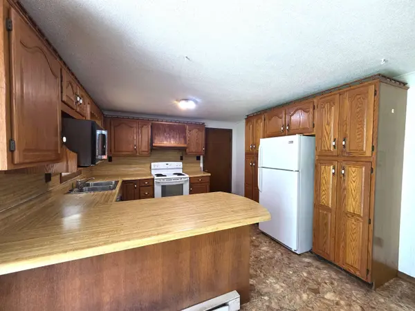 1210 Wolf Creek RD, Narrows, VA 24124