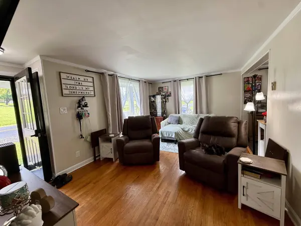 709 Woodland RD, Rich Creek, VA 24147