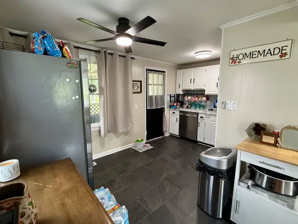 709 Woodland RD, Rich Creek, VA 24147