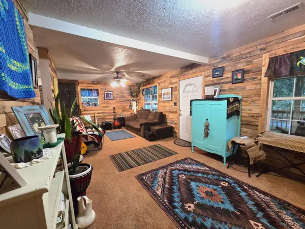 8060 Pine Grove Rd, Ballard, WV 24918