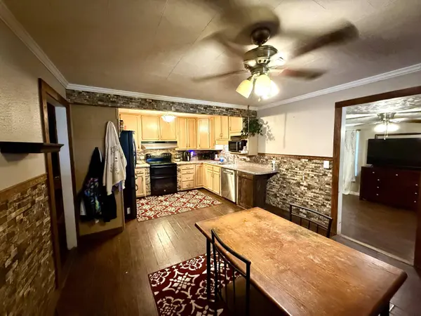 1521 Green Valley Rd, Eggleston, VA 24086