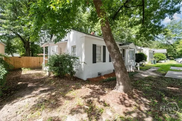 1315 E 55th ST, Savannah, GA 31404
