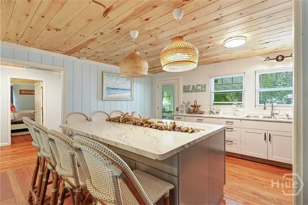 5 Kingry ST, Tybee Island, GA 31328
