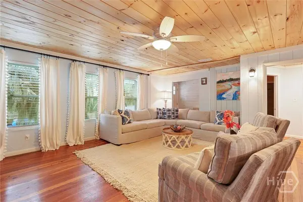 5 Kingry ST, Tybee Island, GA 31328