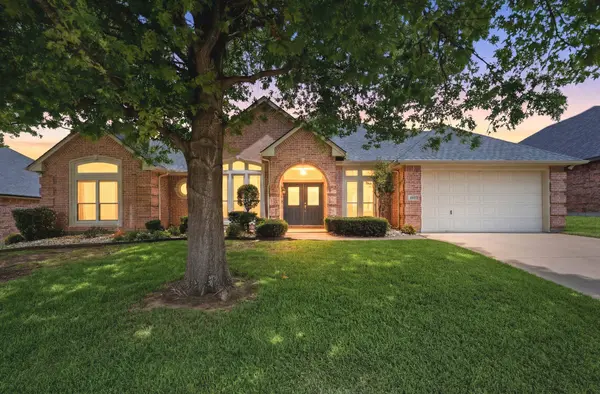 428 Arbor Lawn DR, Burleson, TX 76028