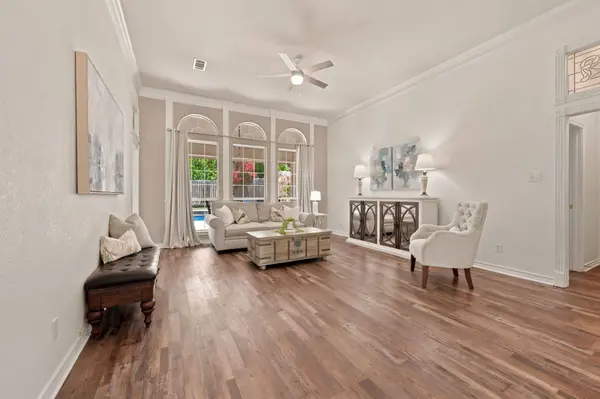 428 Arbor Lawn DR, Burleson, TX 76028