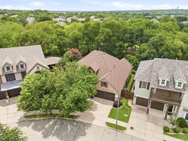 2510 Kodiak CIR, Euless, TX 76039
