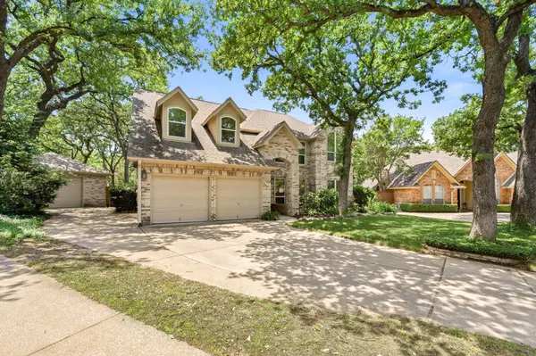 3906 Brookfield DR, Arlington, TX 76001