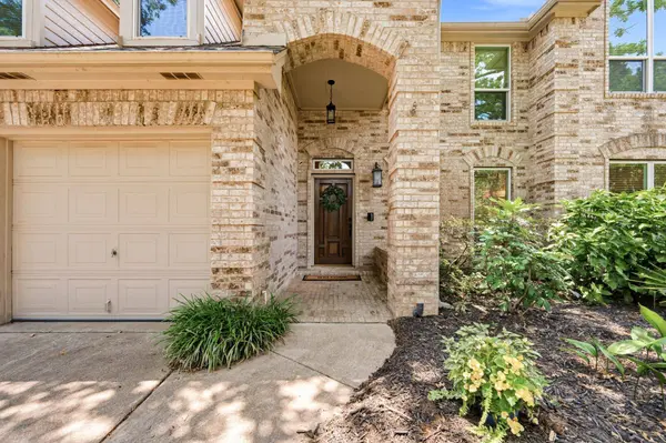 3906 Brookfield DR, Arlington, TX 76001