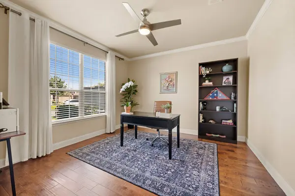 325 Little John CT, City, TX 76179