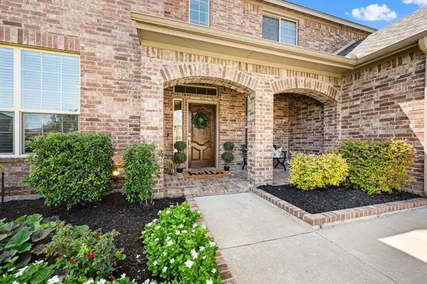 325 Little John CT, City, TX 76179