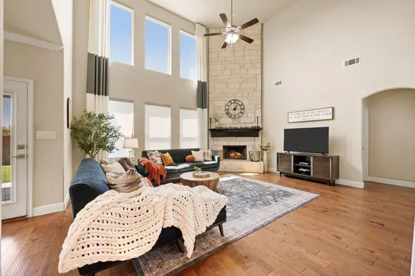 325 Little John CT, City, TX 76179