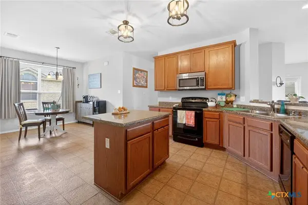 6700 Golden Oak LN, Killeen, TX 76542