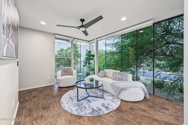 7047 E EARLL Drive #1008, Scottsdale, AZ 85251