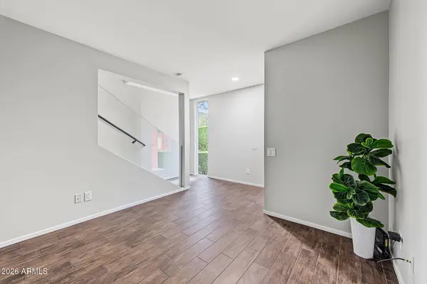 7047 E EARLL Drive #1008, Scottsdale, AZ 85251