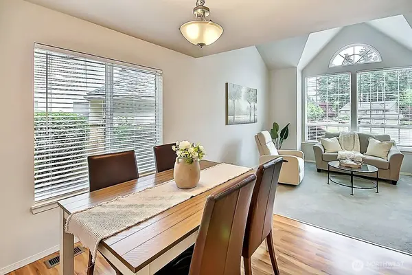 25780 174th PL SE, Covington, WA 98042