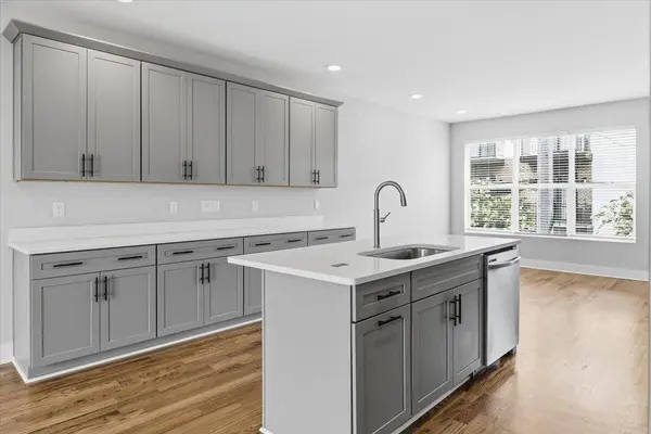 284 16th ST, Chattanooga, TN 37408