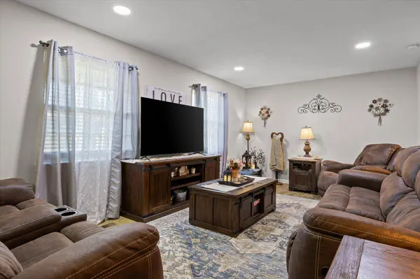 8168 Pinecrest DR, Chattanooga, TN 37421