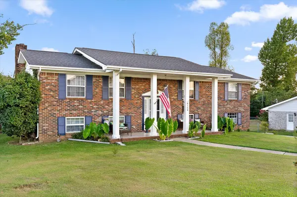 8168 Pinecrest DR, Chattanooga, TN 37421