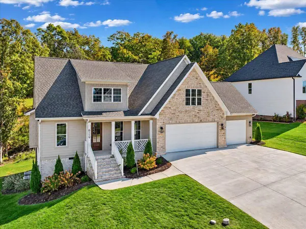 6119 Cashmere LN